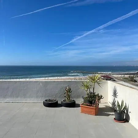 Dreamy Oceanfront Surf Penthouse With Epic Rooftop *
