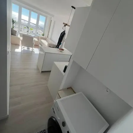 Dreamy Oceanfront Surf Penthouse With Epic Rooftop *